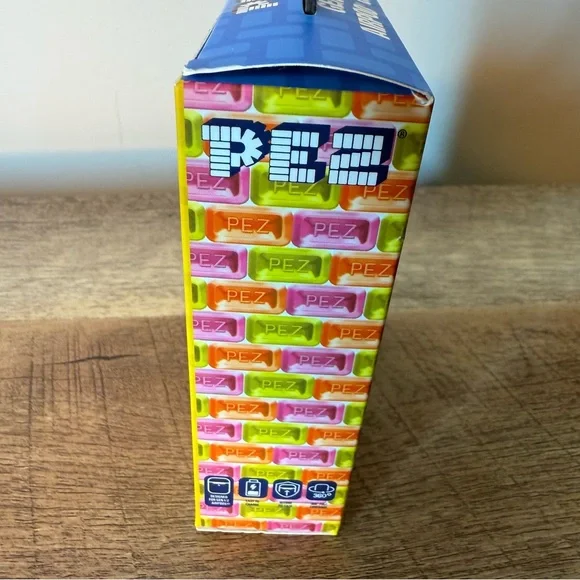 PEZ New Gen 1/2 AirPod Carrying Case Key Chain Carabiner Blue Candy - Picture 6 of 7